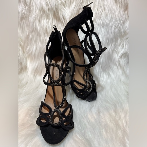 Zigi Soho Black Stiletto Heels with Strappy Design - Picture 8 of 9